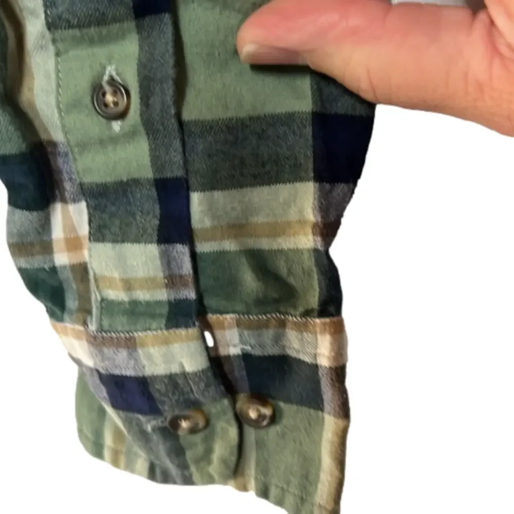 Men’s Banana Republic‎ size Small button up untucked fit green blue pattern